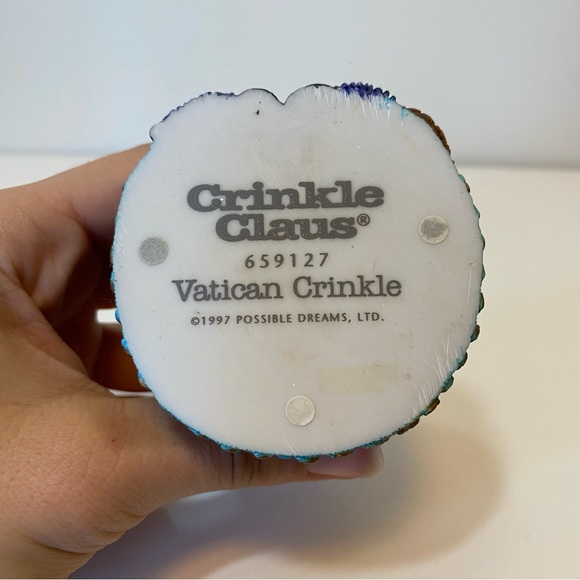Possible Dreams | Crinkle Claus Vatican Crinkle Christmas Santa Figurine 659127 - Picture 7 of 7
